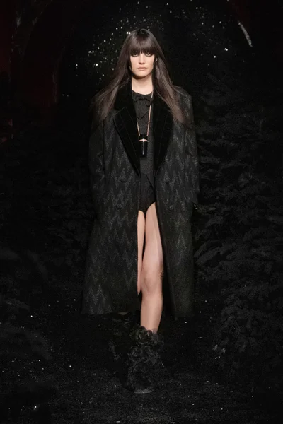 Look 4